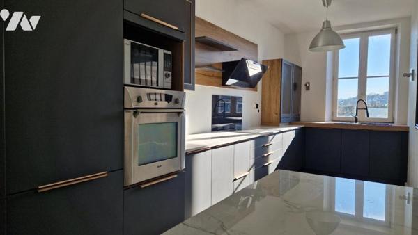 BEL APPARTEMENT-TRES LUMINEUX-157 M²