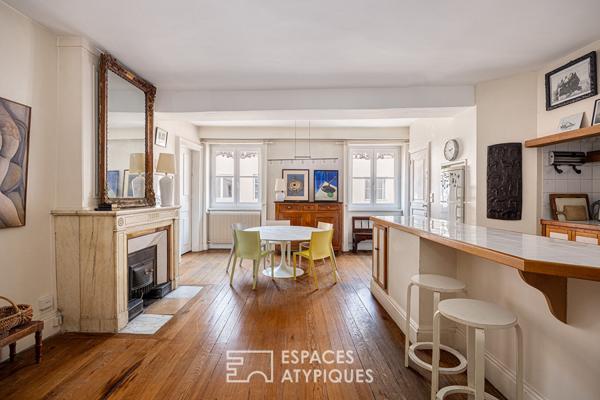 Bourgeois en dernier étage avec vue imprenable sur la Place Bellecour