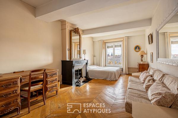 Bourgeois en dernier étage avec vue imprenable sur la Place Bellecour