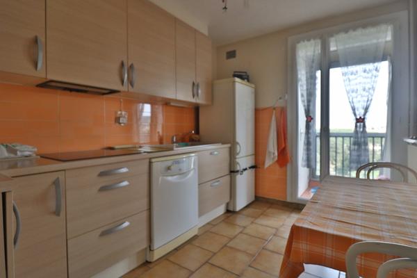 Appartement T3/4 de 78m2 situé dans une résidence à Martigues