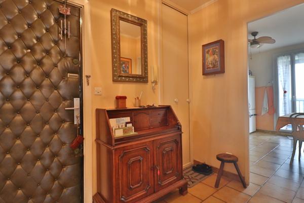 Appartement T3/4 de 78m2 situé dans une résidence à Martigues