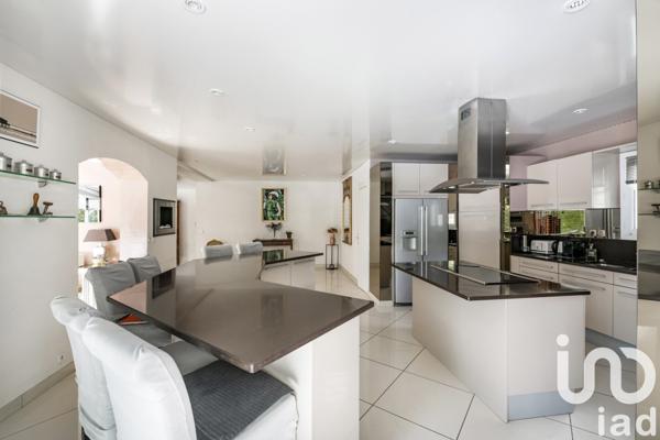 Maison à vendre 7 pièces 270 m² Lamorlaye