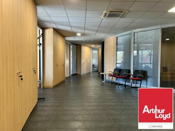 BUREAUX à VENDRE de 423 m²