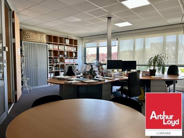 BUREAUX à VENDRE de 423 m²
