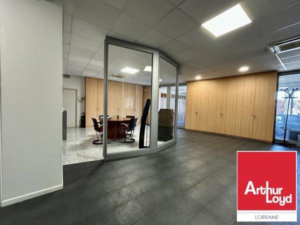 BUREAUX à VENDRE de 423 m²