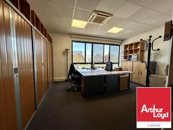 BUREAUX à VENDRE de 423 m²
