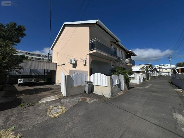 Maison à vendre à Sainte-Clotilde à la Réunion (97490), ref : 97405/213