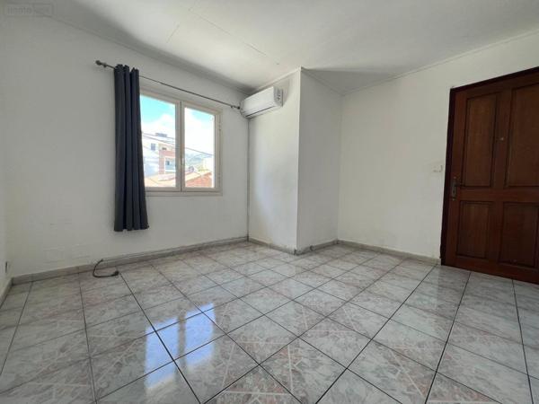 Maison à vendre à Sainte-Clotilde à la Réunion (97490), ref : 97405/213