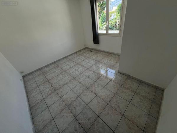 Maison à vendre à Sainte-Clotilde à la Réunion (97490), ref : 97405/213