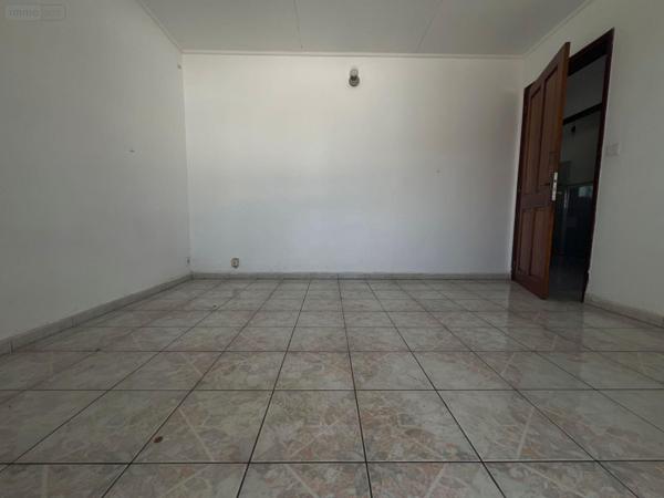 Maison à vendre à Sainte-Clotilde à la Réunion (97490), ref : 97405/213