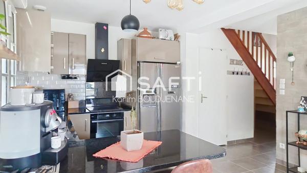 Maison de 3 chambres, 251 m2 de terrain, parkings...