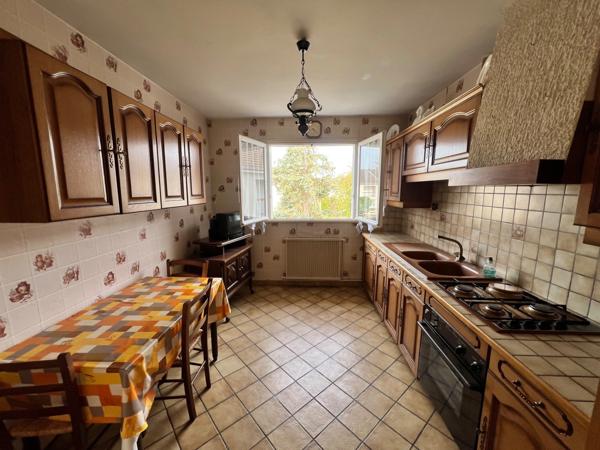 Maison 4 chambres à rénover - garage - jardin - secteur du Verger
