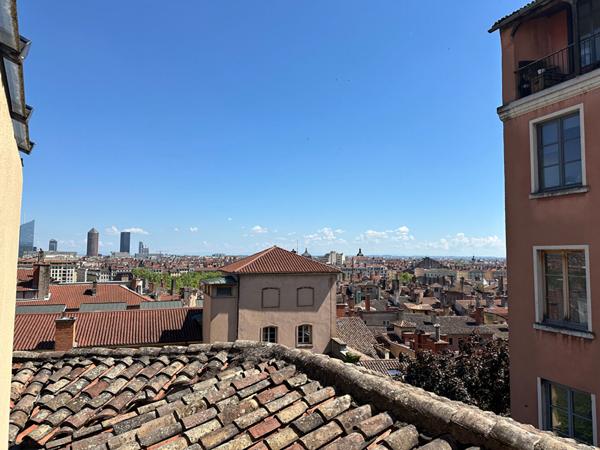 Vieux Lyon | Beau duplex au dernier étage