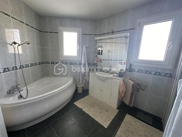 Maison de village de 236 m²