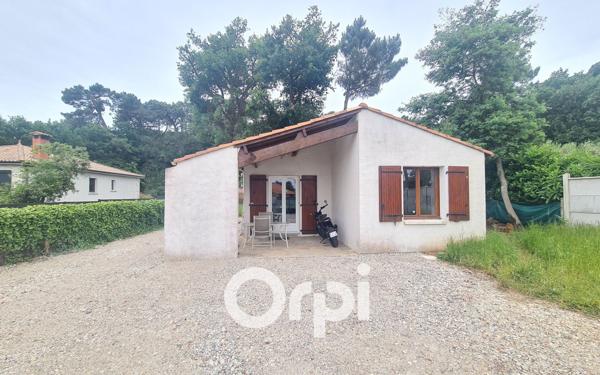 Maison à vendre    4 pièces •  Saint-Augustin