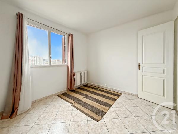 Appartement à vendre  4 pièces - 84 m2 LA COURNEUVE - 93