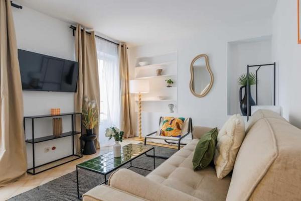 Appartement T2 Ecuries Faubourg Saint Denis