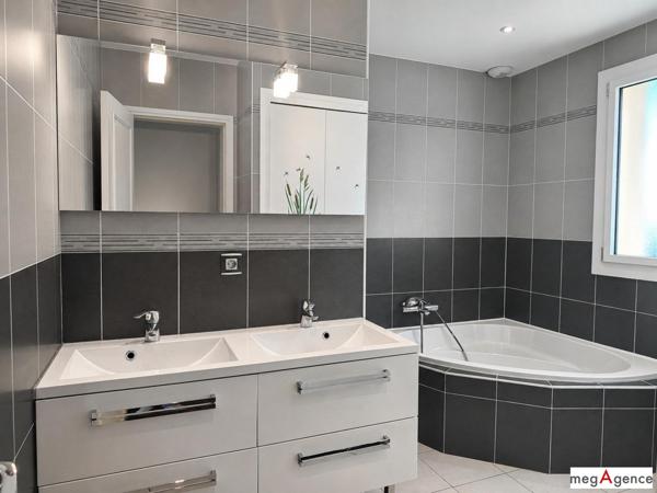 Maison à Janzé, 35150 - 7 pièces 174m²