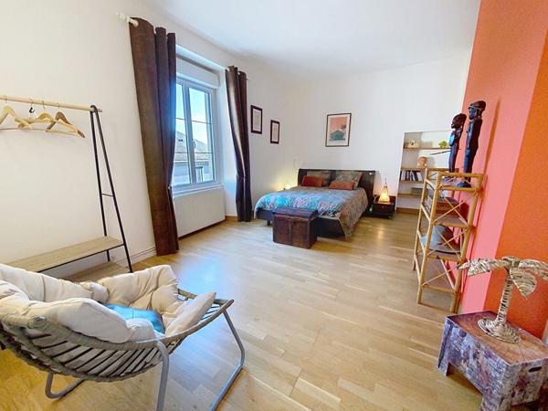 Coup de coeur à Champigné : demeure bourgeoise avec prestations haut de gamme