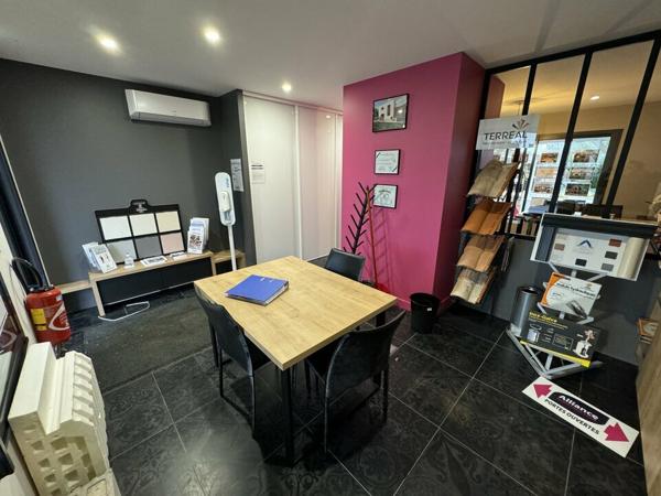ACHAT NIORT CHAURAY BUREAUX TRES PROPRE EN BORDURE DE LA ZONE MENDES FRANCE AVEC PARKINGS 60m2