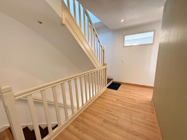29250 SAINT POL DE LEON Saint-Pol-de-Léon, plein centre ville, appartement meublé 3 chambres en duplex.