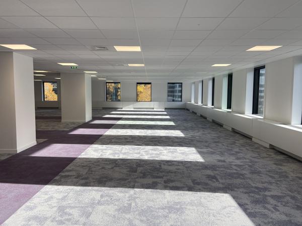 Bureaux à louer à COURBEVOIE LA DEFENSE 92400