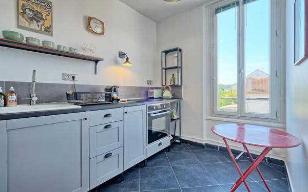 Appartement à vendre    2 pièces • 54 m2 Esbly