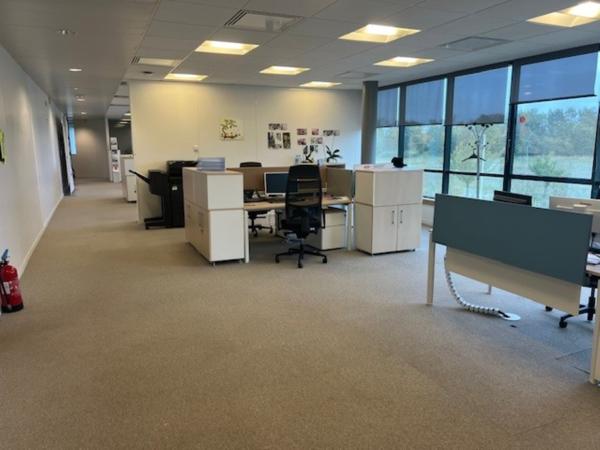 Bureaux à louer à SAINT AUBIN 91190