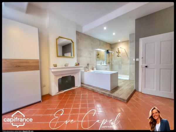 Maison à vendre 4 pièces PEZENAS (34), Coeur Historique proche place de la République - Entièrement rénovée + Garage en location