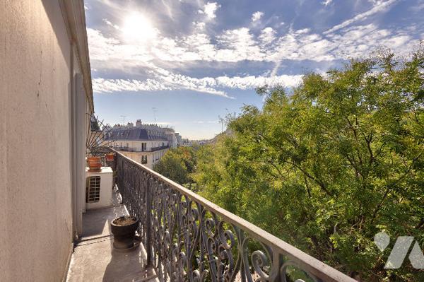 Paris 18 : 2 pièces avec balcon et vue sur le Sacré-Coeur