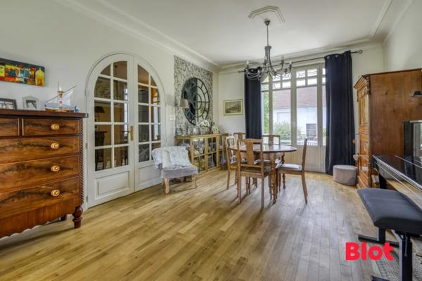 Maison 8 pièce(s)