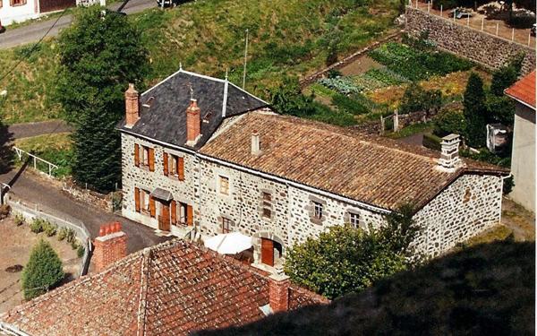 Maison à vendre    5 pièces •  Andelat