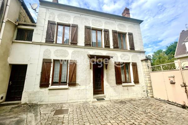 Maison à vendre 5 pièces de 300 m² à Jouy-le-Moutier
