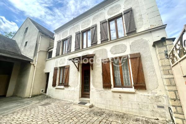 Maison à vendre 5 pièces de 300 m² à Jouy-le-Moutier