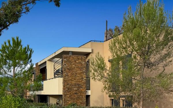 Appartement à vendre    3 pièces • 71,18 m2 Saint-Raphaël