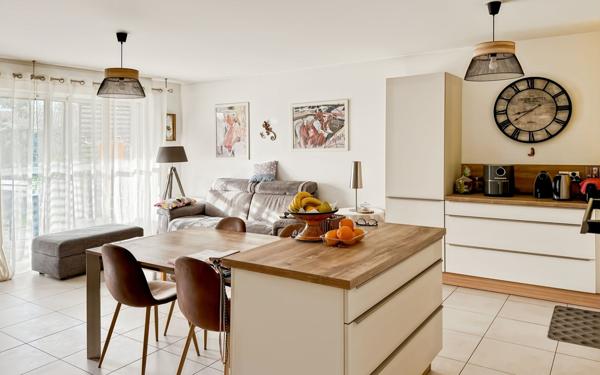 Appartement à vendre    3 pièces • 71,18 m2 Saint-Raphaël