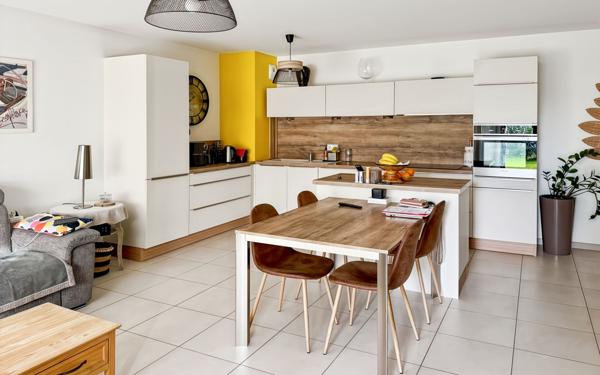 Appartement à vendre    3 pièces • 71,18 m2 Saint-Raphaël