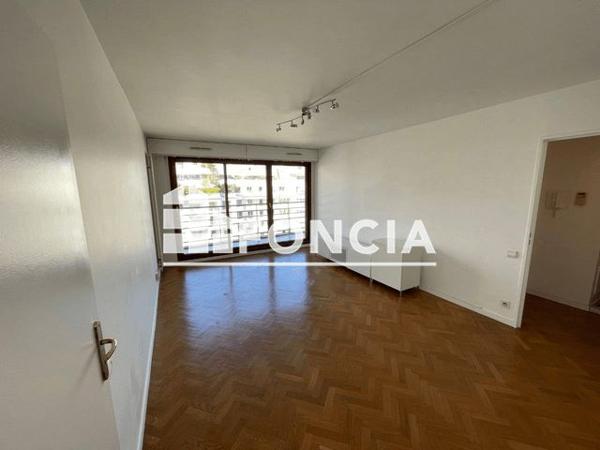 Location Appartement 2 pièces 49.17 m² - 18 RUE GREFFULHE Levallois Perret 92300