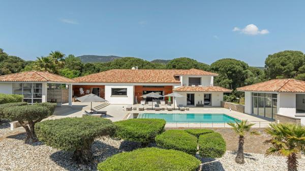 Vente Villa de luxe Le Plan-de-la-Tour 12 Pièces 385 m²