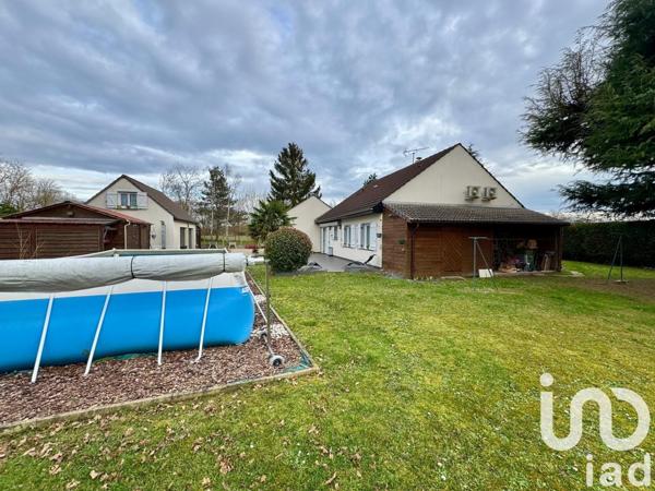 Maison traditionnelle 6 pièces de 108 m² à Corquilleroy (45120)