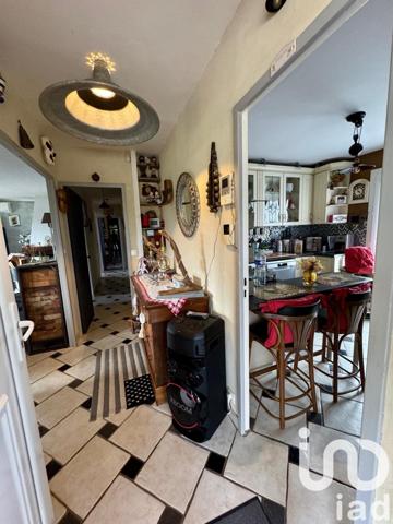 Maison traditionnelle 6 pièces de 108 m² à Corquilleroy (45120)