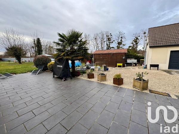 Maison traditionnelle 6 pièces de 108 m² à Corquilleroy (45120)