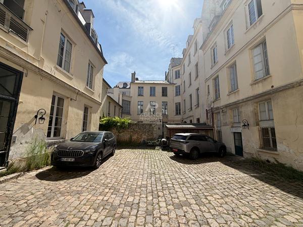 "Versailles Saint-Louis" Dernier étage ! Charmant 3 pièces de 43,70 m² avec vue dégagée ! Loyer 960 €/mois charges comprises **  - Référence  28031