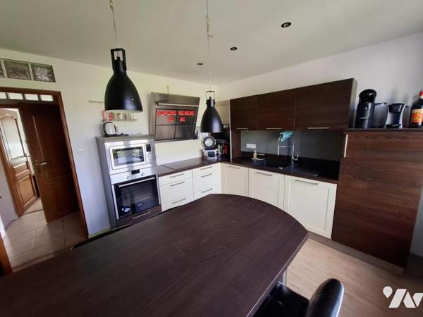 Maison semi-individuelle, 4 chambres, jardin, sous-sol