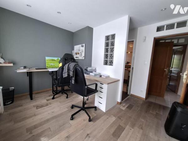 Maison semi-individuelle, 4 chambres, jardin, sous-sol