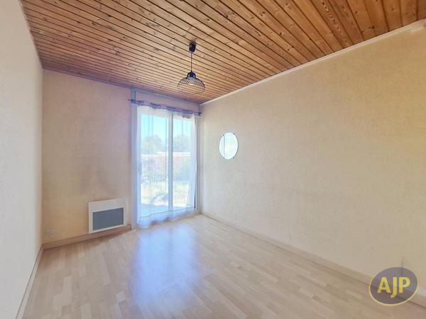 Maison à vendre La Roche Sur Yon - 4 pièces, 83m² avec 3 chambre(s) à 159 000€ - AJP Immobilier La Roche-sur-Yon
