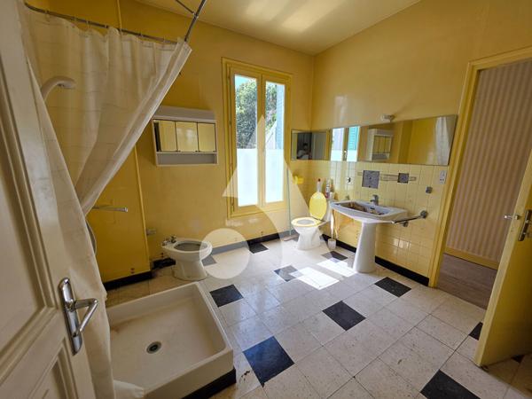 Maison 18 pièces 385 m2