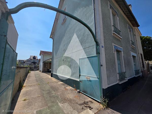 Maison 18 pièces 385 m2