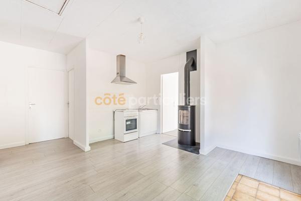 Vente
                Maison147 m² - 7 Pièces -
                    BELLEVIGNY (85170)