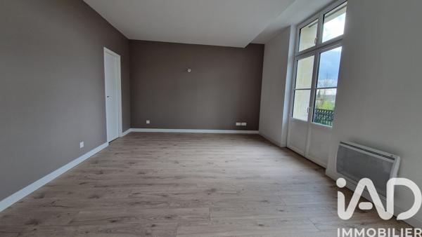 Location studio 32 m² Le Tourne